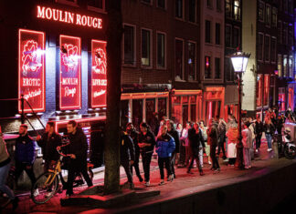 CDA pleit voor sluiting van ramen op de Wallen om tien uur ’s avonds: ‘Alleen op afspraak’