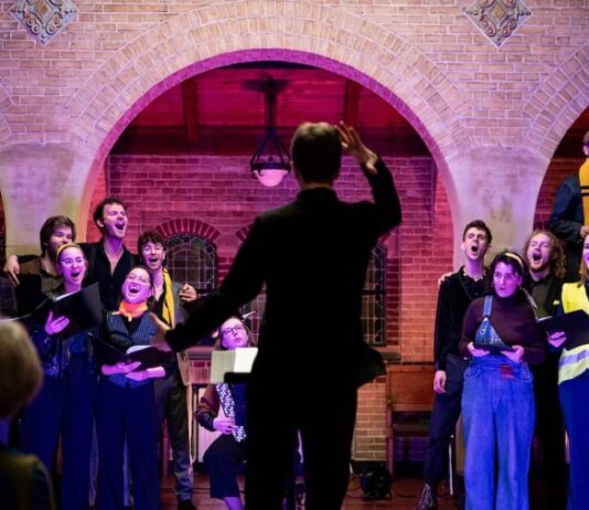 Nederlands Studenten Kamerkoor brengt in de Paduakerk het programma ‘Overwoekerd’