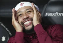 Depay kan weer lachen: drie dagen voor WK-selectie rentree bij Corinthians