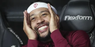 Depay kan weer lachen: drie dagen voor WK-selectie rentree bij Corinthians