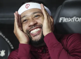 Depay kan weer lachen: drie dagen voor WK-selectie rentree bij Corinthians
