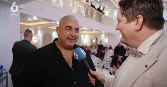 Nieuws van de Dag: Turkse Hazes Ersoy verweeft de Hollandse smartlap met de Turkse cultuur Nieuws van de Dag: Turkse Hazes Ersoy verweeft de Hollandse smartlap met de Turkse cultuur